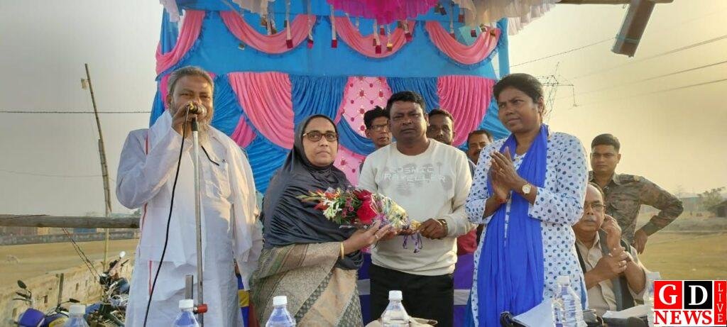 झारखंड की लोकप्रिय विधायक निसात आलम ने ग्रामीण क्षेत्रों का दौरा कर समस्याओं से अवगत हुईं 13 img 20250216 wa00222114393304563583218