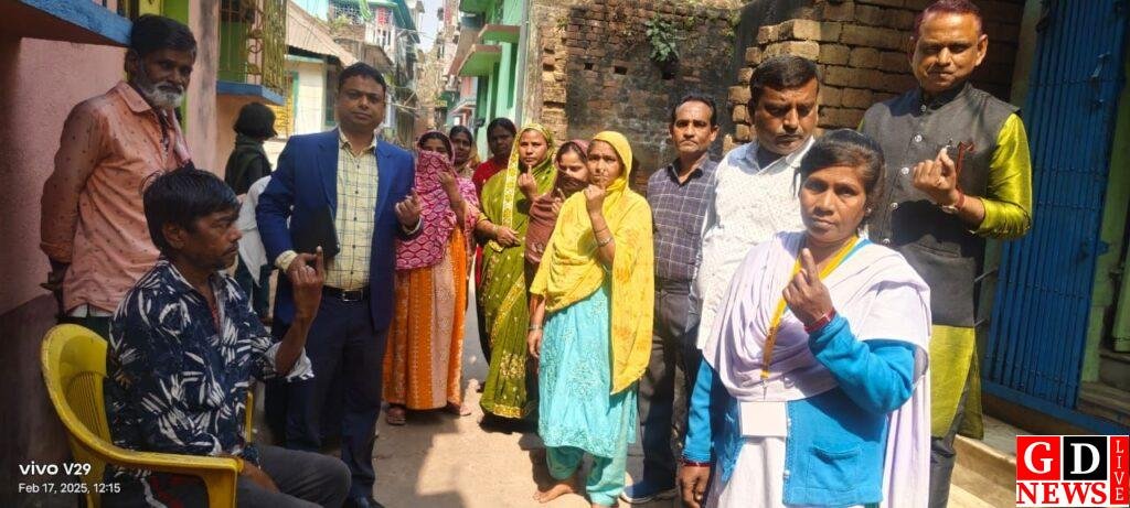 फाइलेरिया उन्मूलन अभियान के तहत जिला स्वास्थ्य टीम ने चलाया विशेष अभियान। 7 img 20250217 wa00137654906267325739728