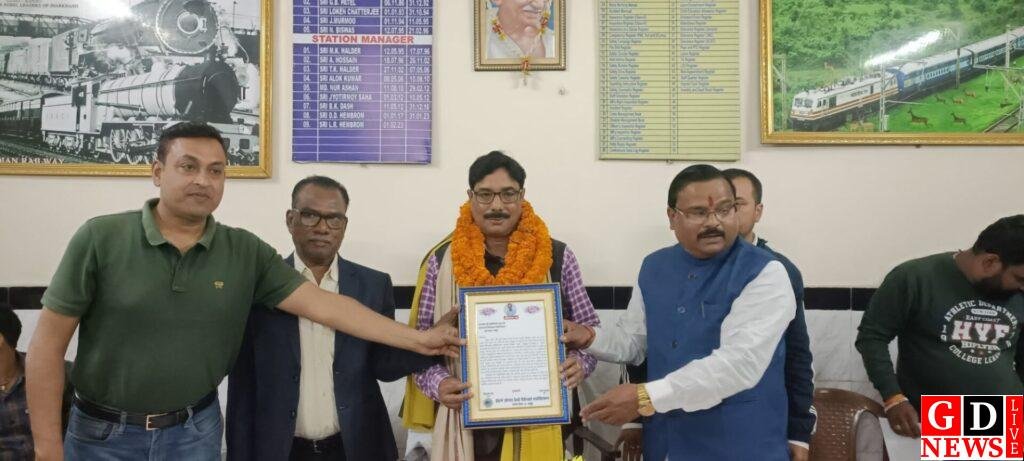 यातायात निरीक्षक ज्योतिर्मयी साहा का स्थानांतरण, ईजरप्पा ने दी भावभीनी विदाई 7 img 20250217 wa001917075576293550052