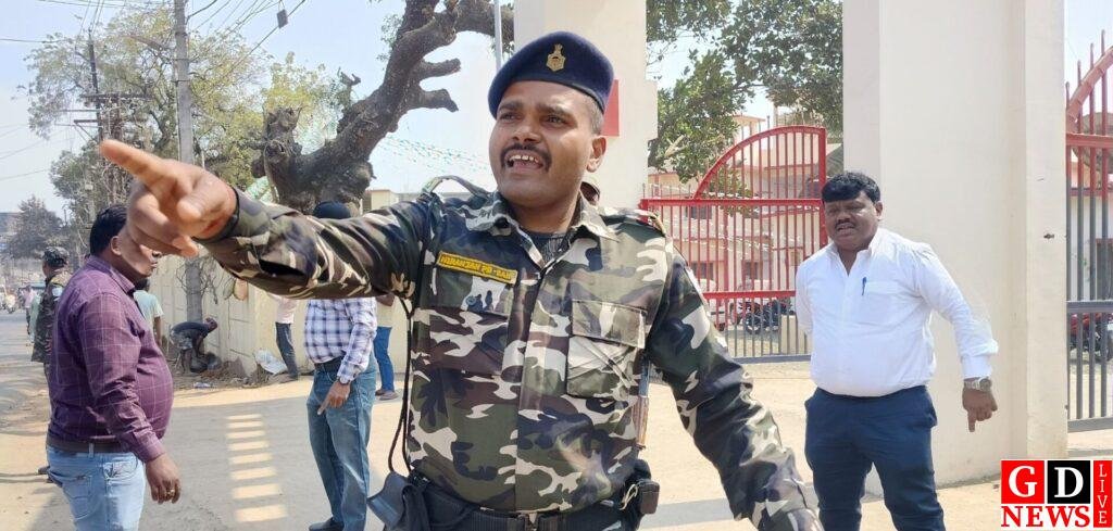 परिवहन विभाग ने बिना रजिस्ट्रेशन नंबर के 19 टोटो से वसूला 42 हजार का जुर्माना। 7 img 20250218 wa00177996982259229781717