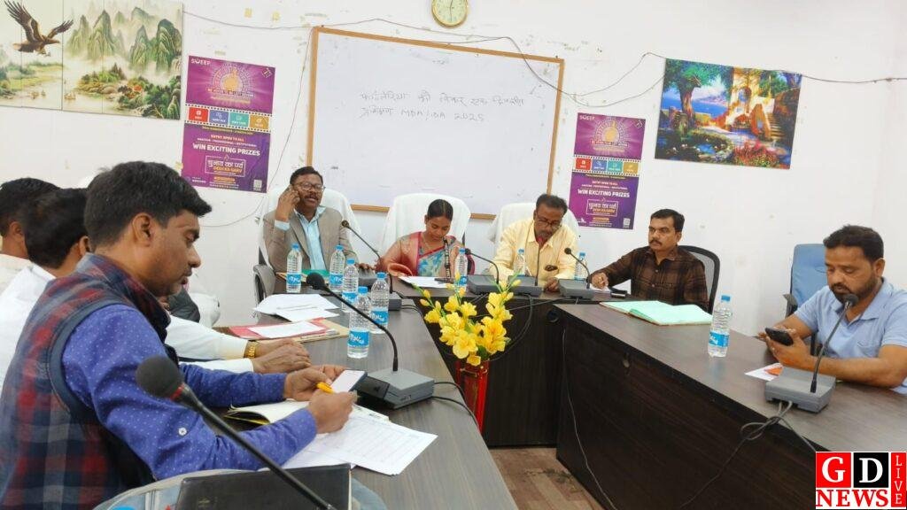 डीसी ने विकास कार्य को लेकर किया हिरणपुर स्थित कई विभागों का निरीक्षण 7 img 20250221 wa00177277822556333264175