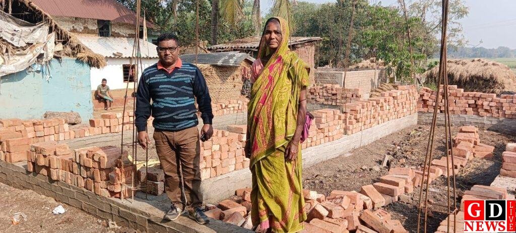 प्रखंड कार्यक्रम पदाधिकारी ने ग्रामीण क्षेत्रों में विकास योजनाओं का किया स्थल निरीक्षण। 7 img 20250225 wa00196995063497702045260