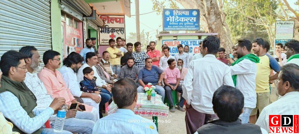 सांसद ने सुनी ग्रामीणों की समस्या, दिया जल्द समाधान का भरोसा। 7 img 20250228 wa00597044822811391849506