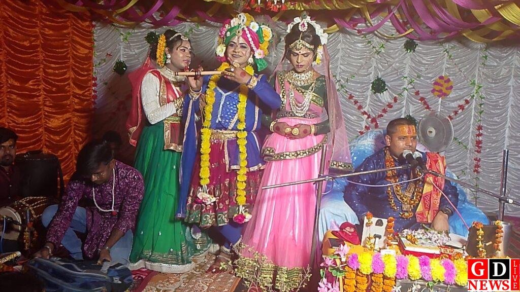 कथा व्यास गौतम जी महराज ने शिव महापुराण पर की चर्चा, शिवलिंग की उत्पत्ति और पूजा विधि पर दिया व्याख्यान। 13 img 20250302 wa0092473890600813305318