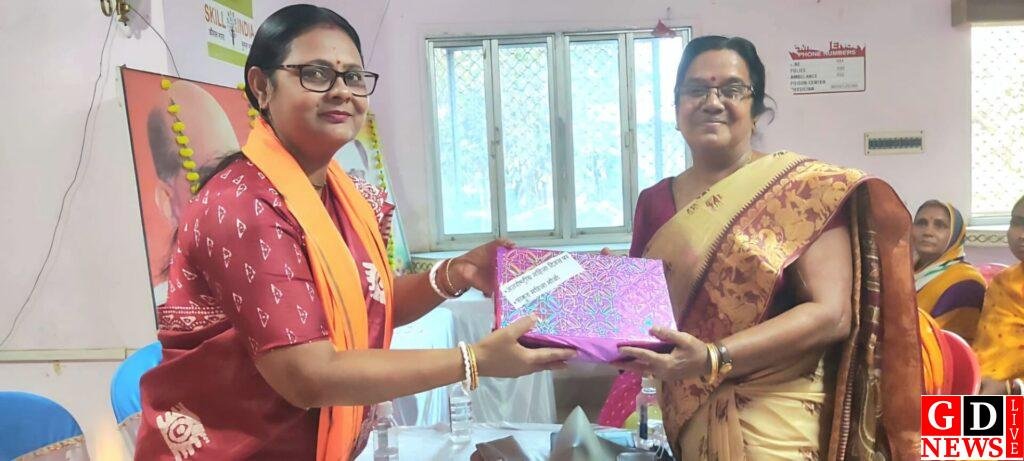 भाजपा महिला मोर्चा ने अंतरराष्ट्रीय महिला दिवस पर महिला सम्मेलन एवं सम्मान समारोह किया आयोजन। 7 img 20250308 wa00377649212151331346758