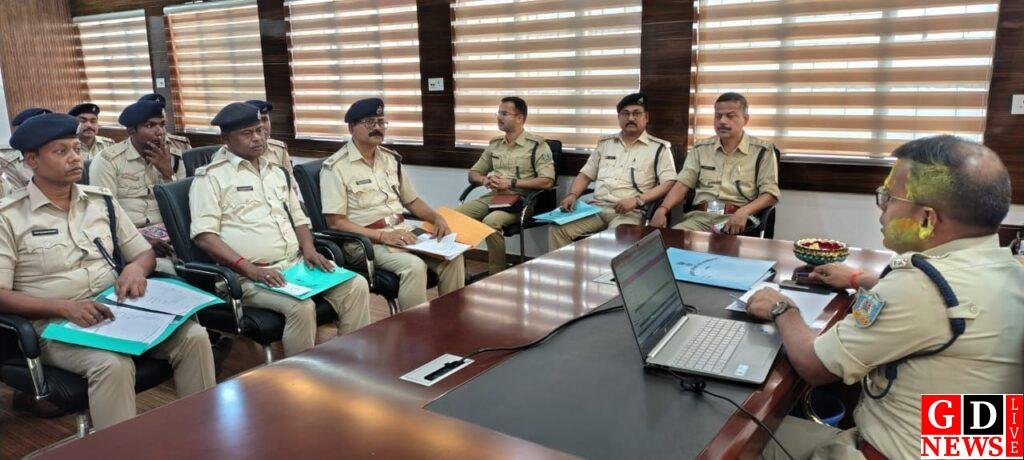 एसपी ने की मासिक अपराध गोष्ठी की बैठक,होली को लेकर दिए कई दिशा निर्देश 7 img 20250311 wa00121881474983638709573