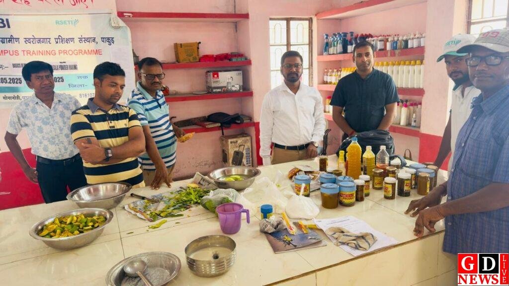 मंडलकारा में जेल अदालत सह मेडिकल कैंप का हुआ आयोजन। 8 img 20250518 wa00037147716435118170000