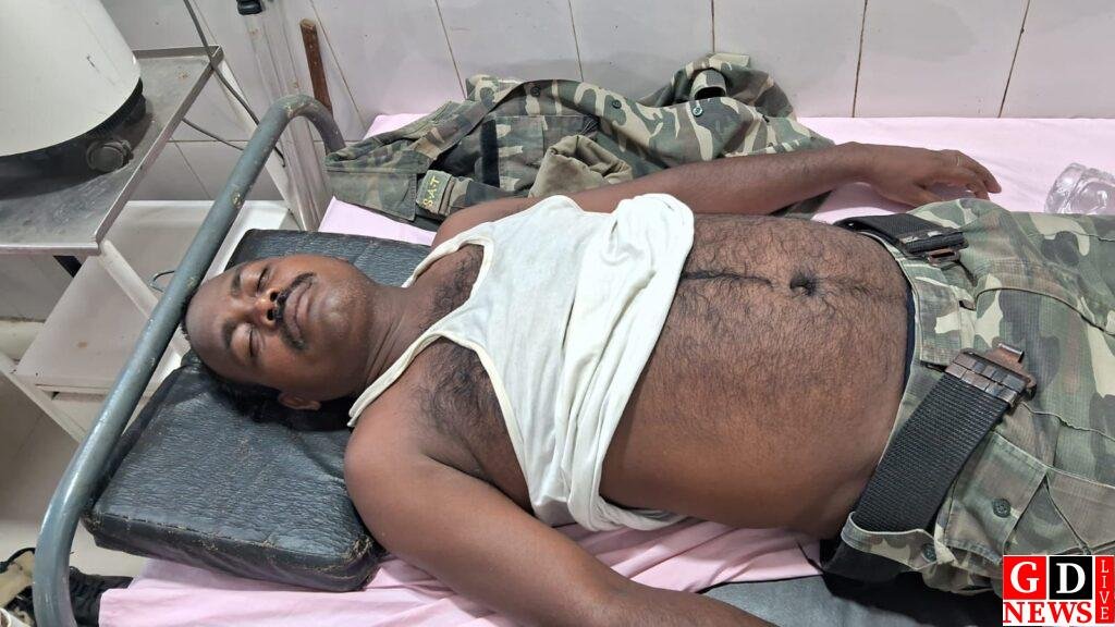 भोगनाडीह में हूल दिवस से पहले तीर-लाठी-पत्थर का संग्राम, फूटे आंसू गैस के गोले, घायल जवान और ग्रामीण 9 img 20250630 wa00304413151029961602313