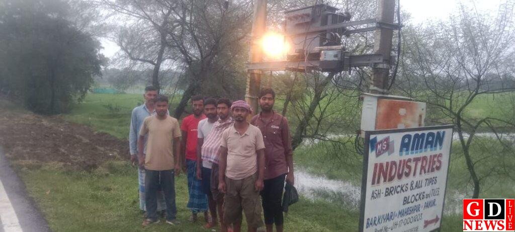 उपासना मरांडी की पहल से बड़कियारी और सीतारामपुर को मिली बिजली की सौगात। 13 img 20250821 wa00296772091423834613426