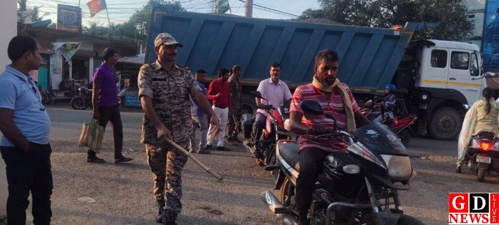 पाकुड़ में दो घंटे चला वाहन जांच अभियान, 21 चालकों से वसूला गया जुर्माना। 13 img 20250825 wa00405851330302263338232