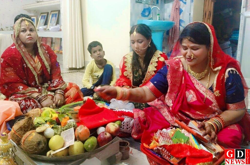 सुहागिनों की आस्था का महापर्व, हरितालिका तीज पर शिवालयों में उमड़ा आस्था का सैलाब। 7 img 20250826 wa00264070800995338983156