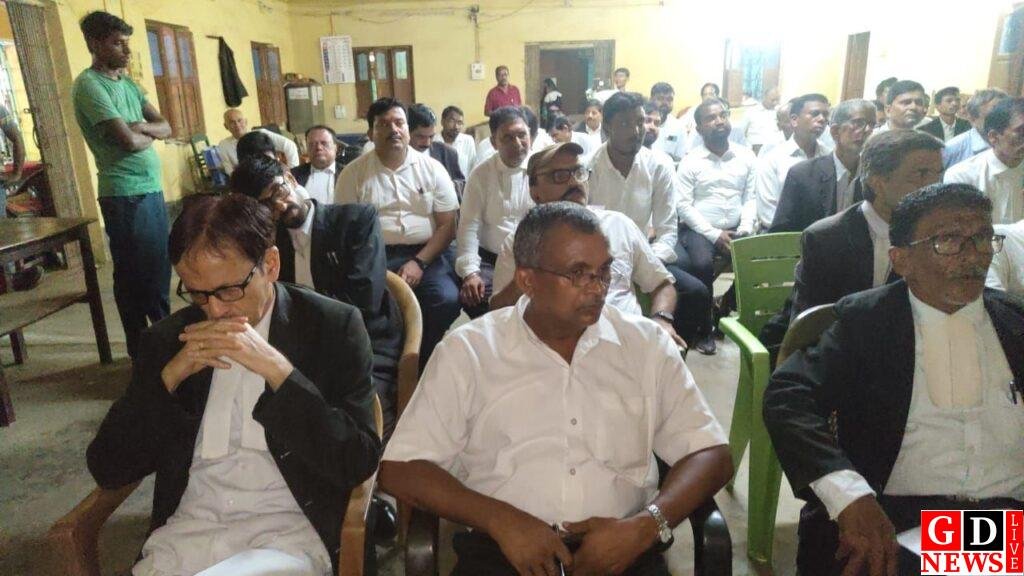 अधिवक्ता सुभाष मुर्मू के निधन पर न्यायालय में कार्य ठप, बार एसोसिएशन में शोक सभा। 13 img 20250827 wa00167341312021061714053