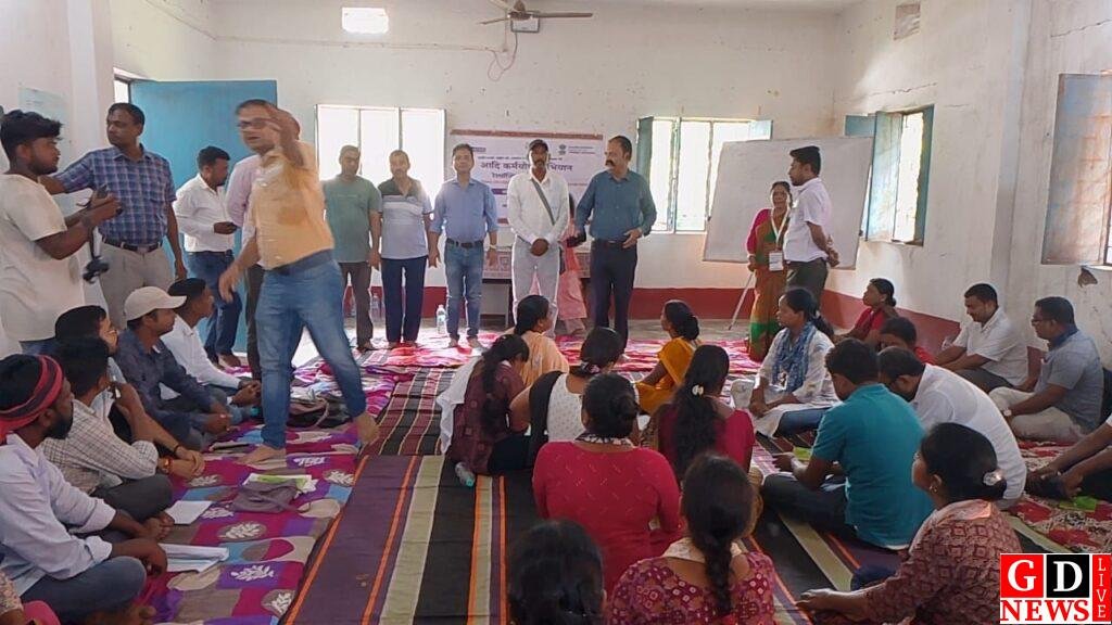 प्रखंडस्तरीय अधिकारियों का प्रशिक्षण, आदिम जनजाति विकास को लेकर लिया संकल्प। 13 img 20250902 wa00261934629942327795222