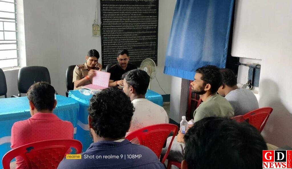 पुलिस-पब्लिक समन्वय से क्षेत्र में बेहतर कानून व्यवस्था कायम करेंगे, थाना प्रभारी गौरव कुमार। 13 img 20250902 wa00417675402944637657089