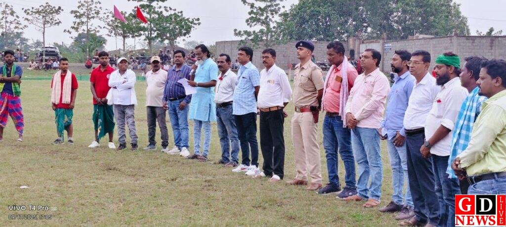 ब्लैक डायमंड स्टोन क्लब सुंदरपहाड़ी द्वारा तीन दिवसीय फुटबॉल टूर्नामेंट का आयोजन 13 img 20250919 wa00256373293759857347850