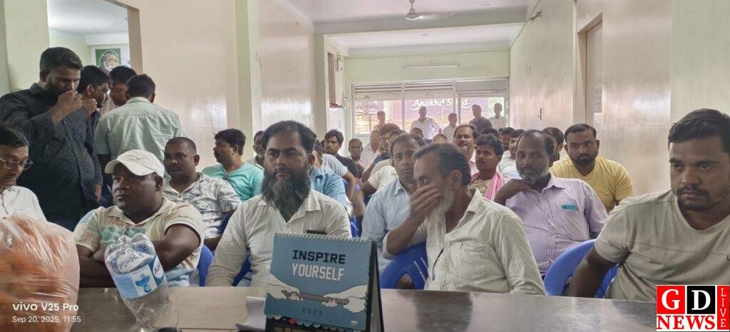 झामुमो प्रखंड समिति की बैठक में प्रखंड अल्पसंख्यक मोर्चा का गठन, मुसारफ हुसैन बने अध्यक्ष। 7 img 20250920 wa0043655709419548997162