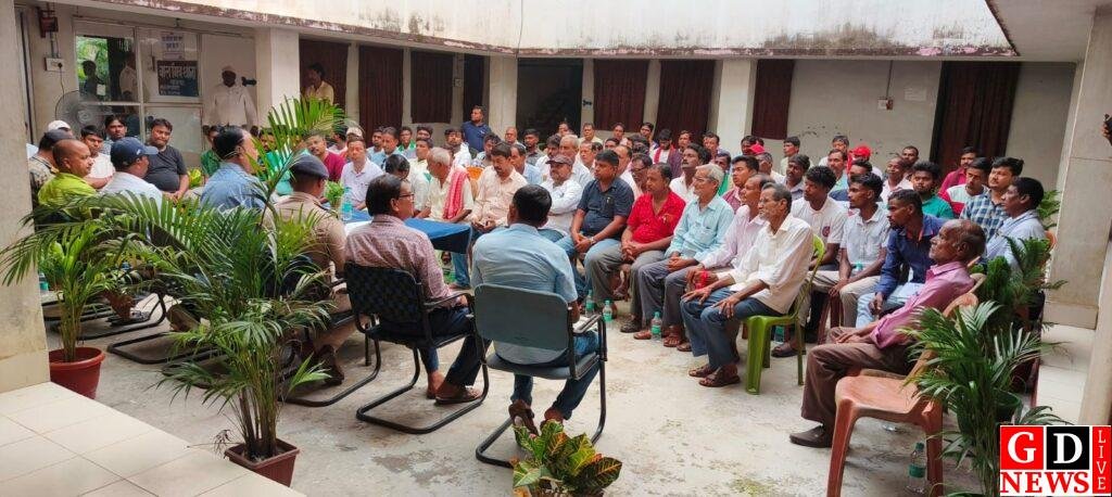 दुर्गा पूजा में शांति, सुरक्षा और सौहार्दपूर्ण उत्सव को लेकर अहम बैठक। 14 img 20250920 wa00643129977014386167238