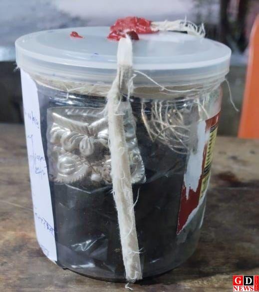 नारायण मंदिर चोरीकांड का खुलासा, चांदी का मुकुट-जनेउ-हार बरामद, आरोपी गिरफ्तार। 13 img 20250921 wa0033255495017837454399