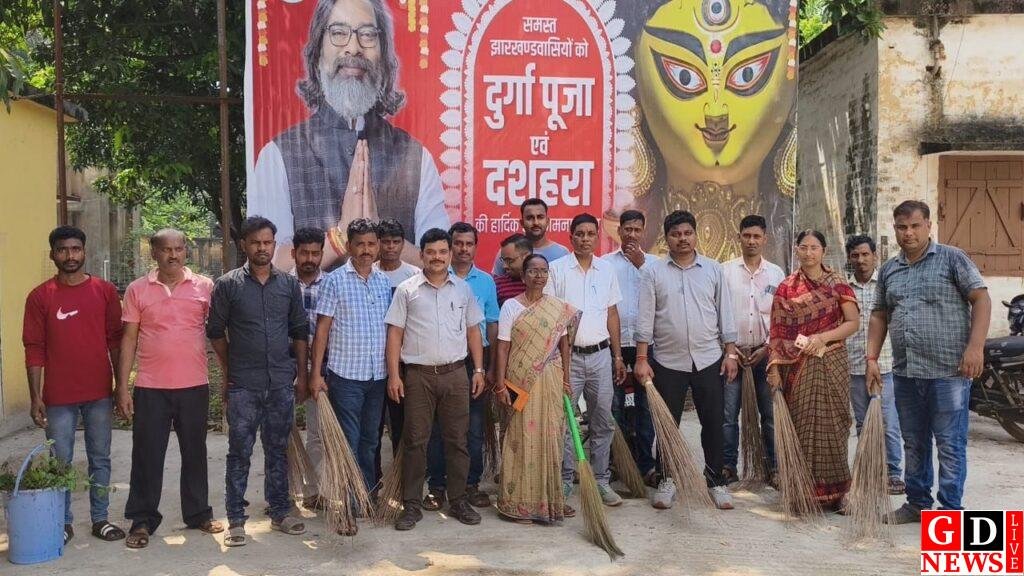 जिलेभर में चला स्वच्छता ही सेवा अभियान, अधिकारियों-कर्मचारियों संग आमजन ने किया श्रमदान। 13 img 20250925 wa0015669355976693610571