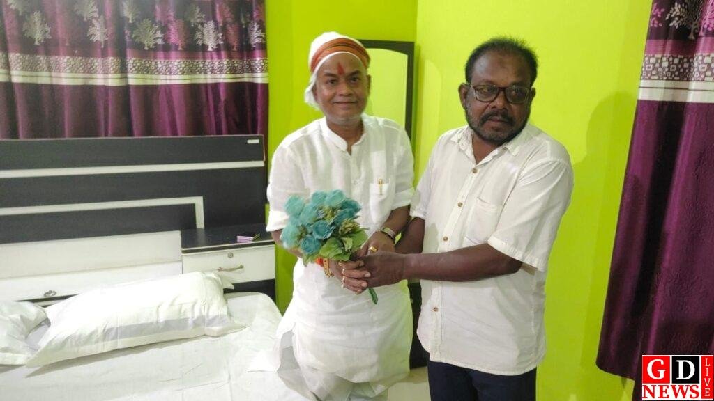 झामुमो केंद्रीय सचिव पंकज मिश्रा का भव्य स्वागत, कार्यकर्ताओं को दिए विकास और महिला सशक्तिकरण के संदेश। 13 img 20250925 wa00268391991190340258040