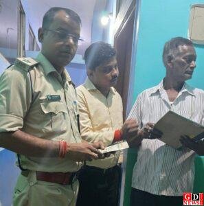 आगामी त्योहारों को लेकर प्रशासन सख्त, अंचलाधिकारी व थाना प्रभारी ने शहर के होटलों-लॉजों का किया औचक निरीक्षण। 6 IMG 20251013 WA0005