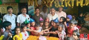 तिथि भोज, जन्मोत्सव और बैगलेस डे में झूमे बच्चे, अधिकारियों ने भी लिया स्वादिष्ट भोजन का आनंद। 11 IMG 20251017 WA0008