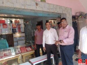 दिवाली से पहले सुरक्षा व्यवस्था सख्त, बीडीओ व सीओ ने आभूषण दुकानों और होटलों का किया निरीक्षण। 6 IMG 20251017 WA0016