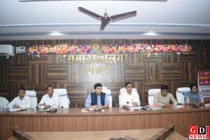 उपायुक्त मनीष कुमार ने की कल्याण विभाग के आवासीय विद्यालयों की समीक्षा, बुनियादी सुविधाओं के शीघ्र सुधार का निर्देश। 5 IMG 20251026 WA0006