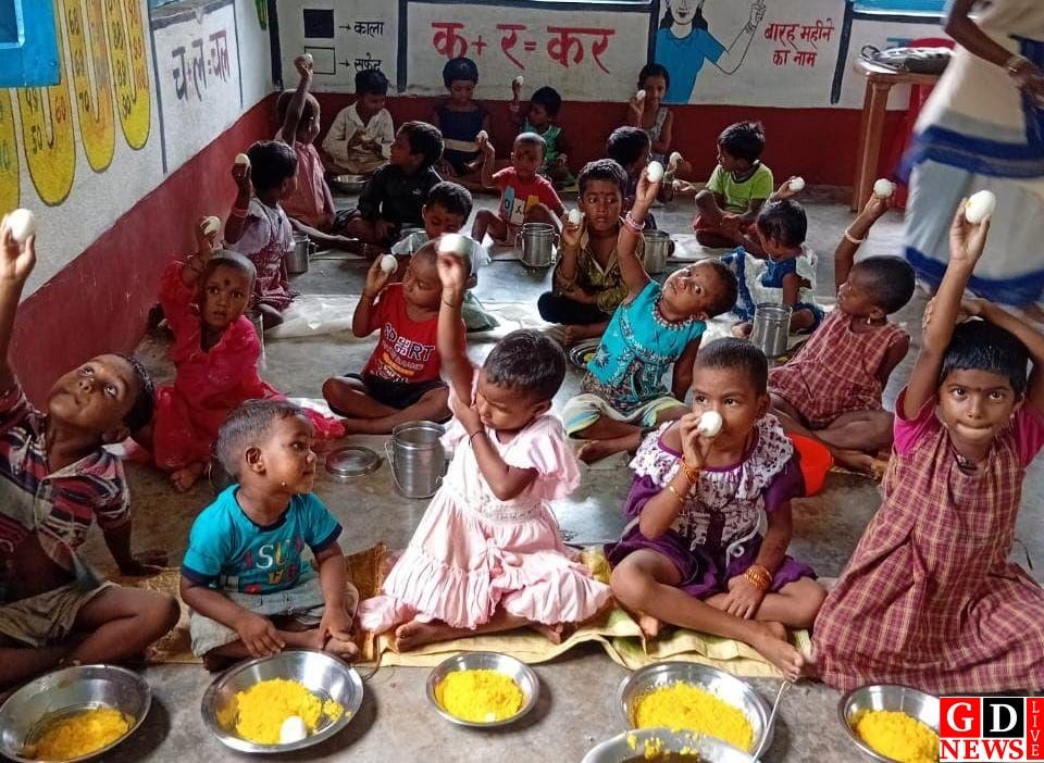 राष्ट्रीय पोषण माह पर आंगनबाड़ी केंद्रों में बच्चों की रौनक, खेल-खेल में सीखा पोषण और स्वच्छता का पाठ। 13 img 20251004 wa00858388120328909706334