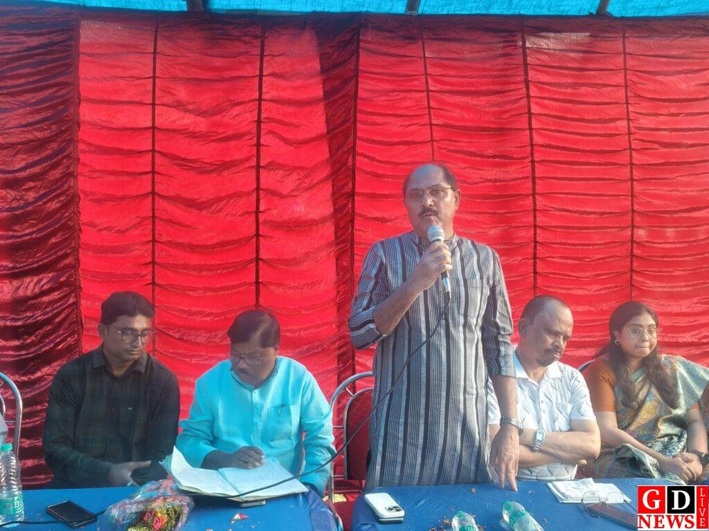 झामुमो प्रखंड समिति की बैठक में युवा, महिला, अल्पसंख्यक, बुद्धिजीवी और किसान मोर्चा का गठन। 15 img 20251005 wa00526865284577667931220