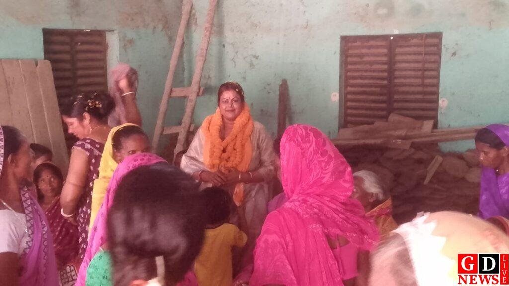 कांग्रेस की विचारधारा से प्रभावित होकर दो दर्जन से अधिक महिलाएं हुईं पार्टी में शामिल। 13 img 20251006 wa0010842648535855953457