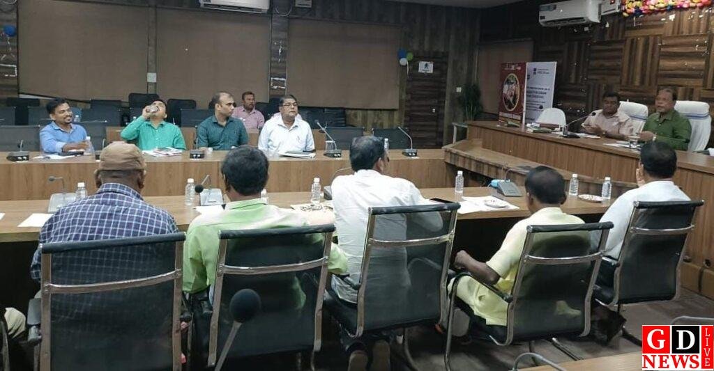 लोकल ट्राइबल काउंसिल के प्रभावी संचालन को लेकर समीक्षा बैठक, कई अहम सुझाव दिए गए। 13 img 20251008 wa00356312428383489536004