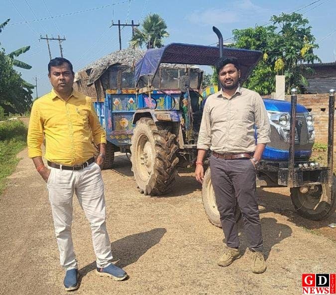 अवैध पत्थर लदा ट्रेलर-ट्रैक्टर जब्त, चालक फरार — खनन विभाग की कार्रवाई से मचा हड़कंप। 13 img 20251009 wa00021902176737559240595