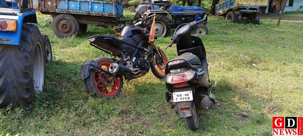 दो बाइक की आमने-सामने टक्कर में तीन लोग गंभीर रूप से घायल। 13 img 20251009 wa00135424082018883399204