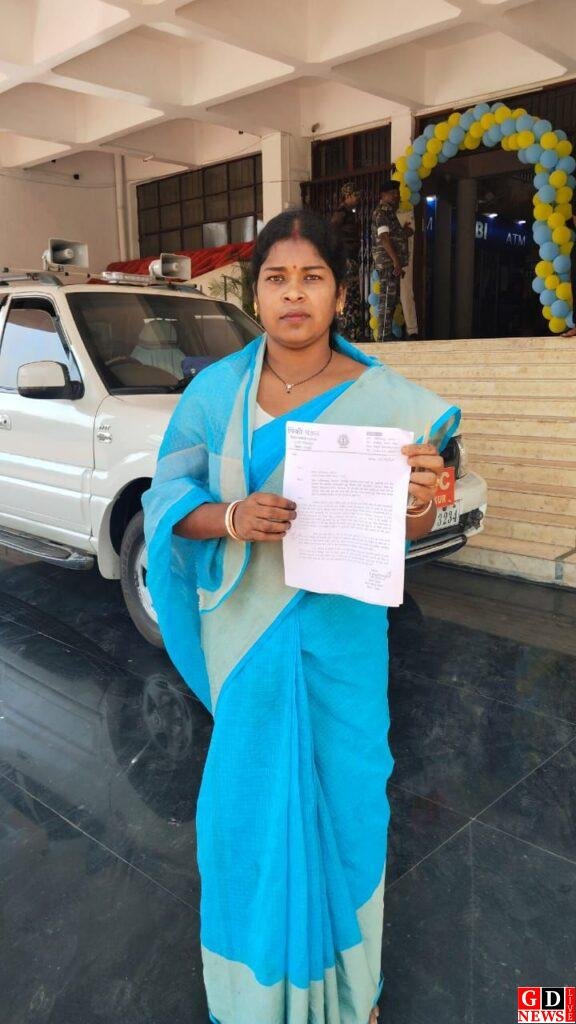 शिलान्यास को बीता एक साल, फिर भी मसना नदी पर पुल का काम शुरू नहीं — डीसी को सौंपा गया ज्ञापन। 14 img 20251016 wa00258897690924365905873