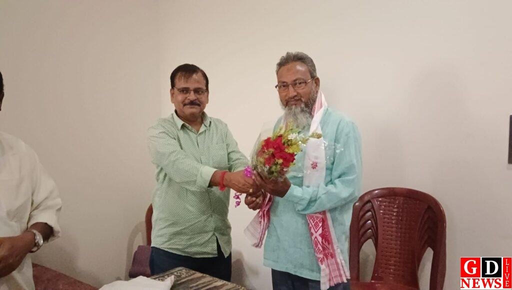कांग्रेस महासचिव ने पाकुड़ में कुमार सरकार को जिला अध्यक्ष पद पर पुनः नियुक्ति पर दी बधाई 14 img 20251016 wa00294403461542996019561