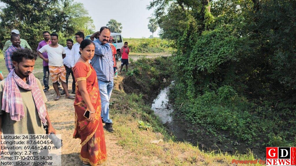 पर्यटन से बदल जाएगी तस्वीर, बीडीओ सोमनाथ बनर्जी ने सिदपुर गर्मकुंड विकास योजना को दी नई गति। 14 img 20251017 wa00268520830040414272591