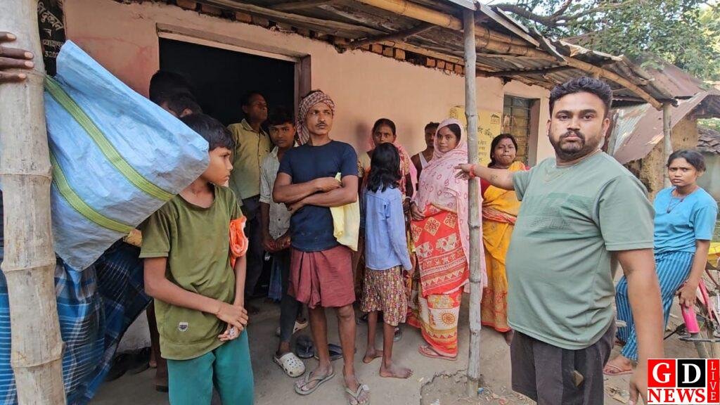 प्यादापुर में खराब चावल बंटने पर हंगामा, कार्डधारियों ने राशन लेने से किया इनकार। 13 img 20251019 wa00143972704215140202951