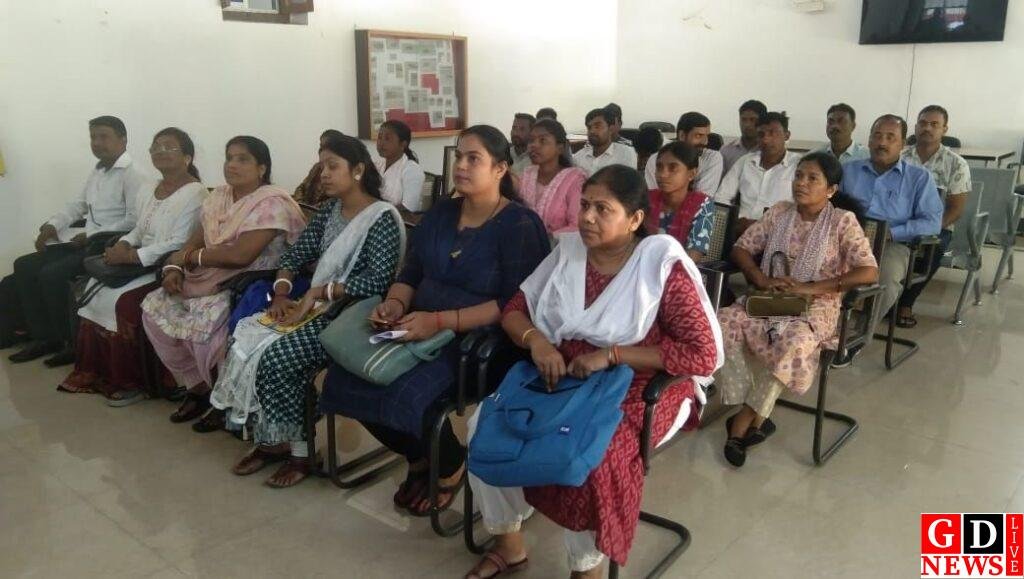 डालसा सभागार में पीएलवी कैपेसिटी बिल्डिंग कार्यक्रम आयोजित। 13 img 20251024 wa01587481525124547937501