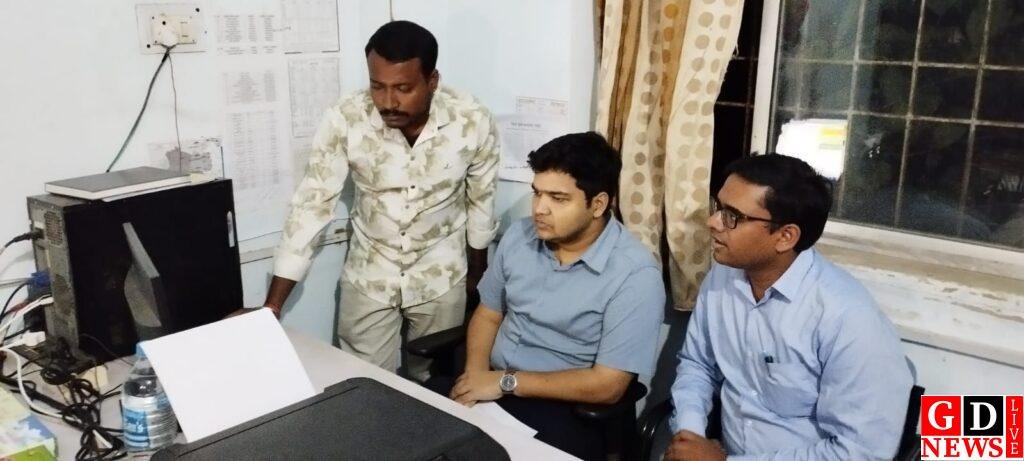 उपायुक्त ने किसानों से किया संवाद, प्रशिक्षण और योजनाओं से समृद्धि का संदेश। 14 img 20251026 wa0019756900969138735526