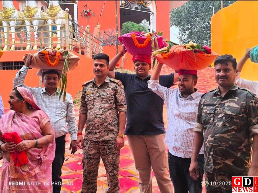 पांकी प्रखण्ड मुख्यालय सहित आँचलिक क्षेत्रों में भी हर्षोल्लास के साथ मनाया जा रहा है छठ पर्व।<br>पांकी / पलामू 14 img 20251027 wa00347149063739226918971