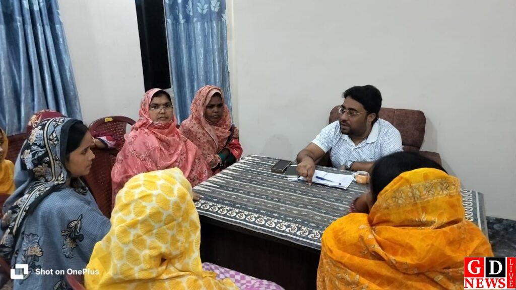 कांग्रेस कार्यालय में हुई अहम बैठक, प्रदेश महासचिव तनवीर आलम ने कहा, कार्यकर्ता पार्टी की असली ताकत। 13 img 20251028 wa00862881955024089829207