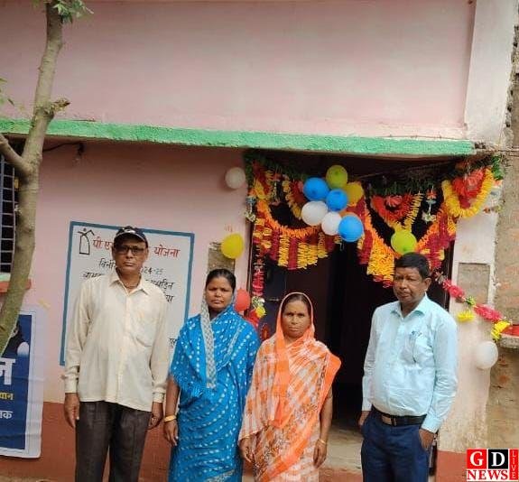 पाकुड़ में 100 परिवारों को मिला अपना पक्का घर, “जनमन आवास योजना” से पूरा हुआ सपनों का आशियाना। 13 img 20251029 wa00129012381717857166972