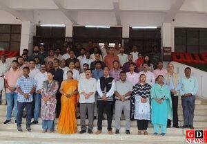 ‘वंदे मातरम्’ के 150 साल, देशभक्ति के रंग में सराबोर हुआ समाहरणालय परिसर, गूंज उठा ‘भारत माता की जय’ का नारा। 6 IMG 20251107 WA0029