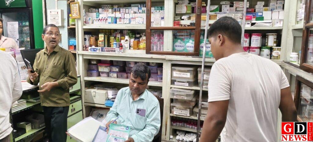 खाद्य सुरक्षा पर प्रशासन सख्त, बेकरी, मेडिकल और किराना दुकानों का औचक निरीक्षण, नोटिस जारी। 13 img 20251101 wa00114211990424470635422