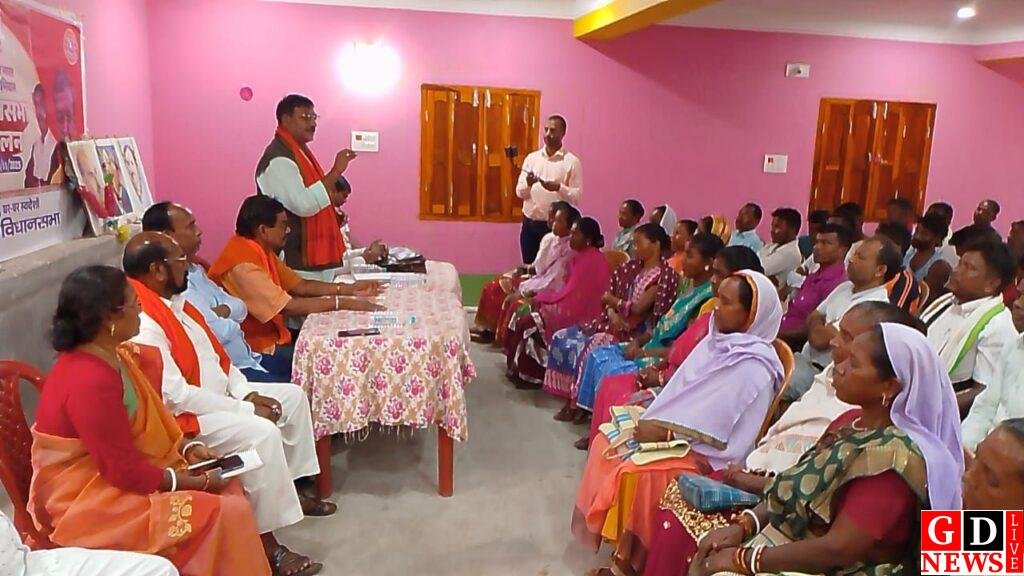 आत्मनिर्भर भारत संकल्प अभियान, महेशपुर विधानसभा सम्मेलन में मोदी सरकार की योजनाओं को बताया गया बदलाव की धारा। 13 img 20251104 wa00288855002353671192879