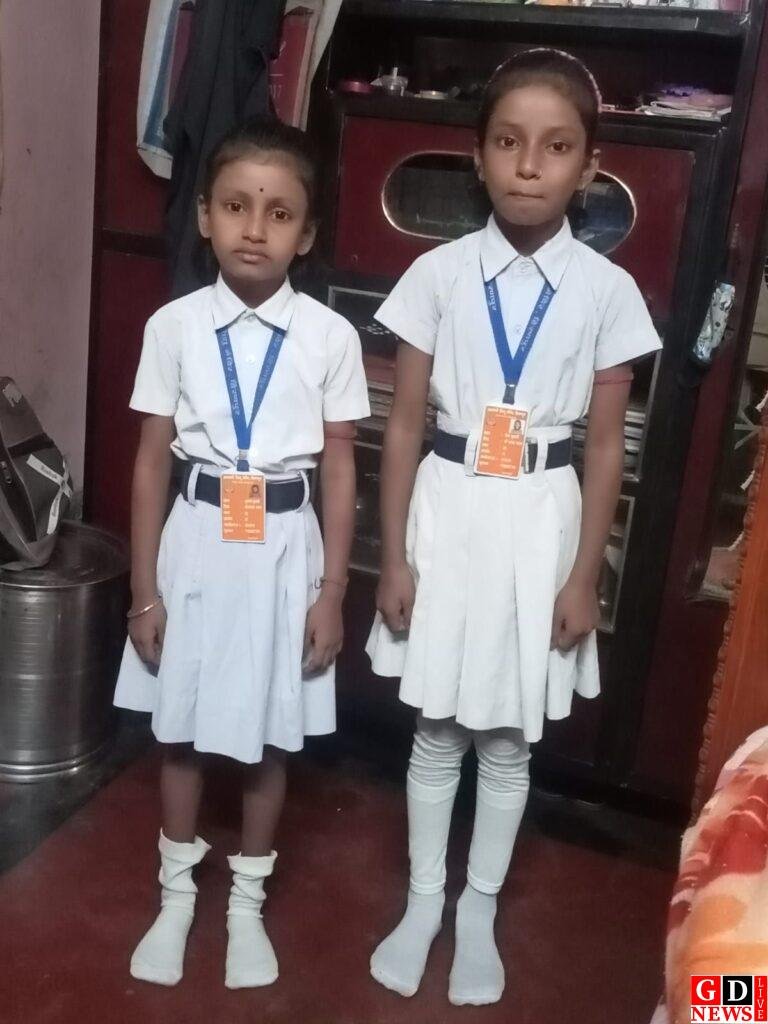 ठगों ने मासूमियत को बनाया निशाना: दो बच्चियों से सोने की बाली साफ करने के बहाने ठगी, CCTV में कैद हुए आरोपी 13 img 20251110 wa00153067938684692796732