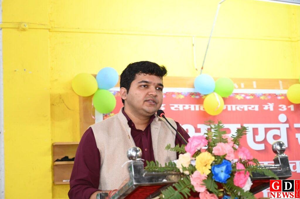 जिला प्रशासन में नई कार्य संस्कृति की झलक, अनुसचिवीय कर्मियों का प्रशिक्षण कार्यक्रम संपन्न, उत्कृष्ट कर्मचारियों को मिला सम्मान। 13 img 20251111 wa00271285589142179946023