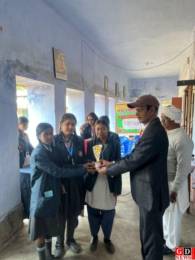 बाल विद्या मंदिर आरा कोलियरी में धूमधाम के साथ मनाया गया बाल दिवस 13 img 20251114 wa0118628575162995180885