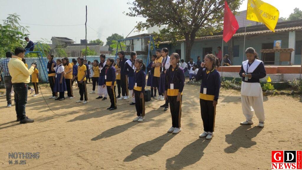 सेंट मैथ्यू स्कूल, ललपनिया में रही बाल- दिवस की धूम, बच्चों ने उठाया फूड स्टॉल का लुफ्त 17 img 20251114 wa0129419530567769433598